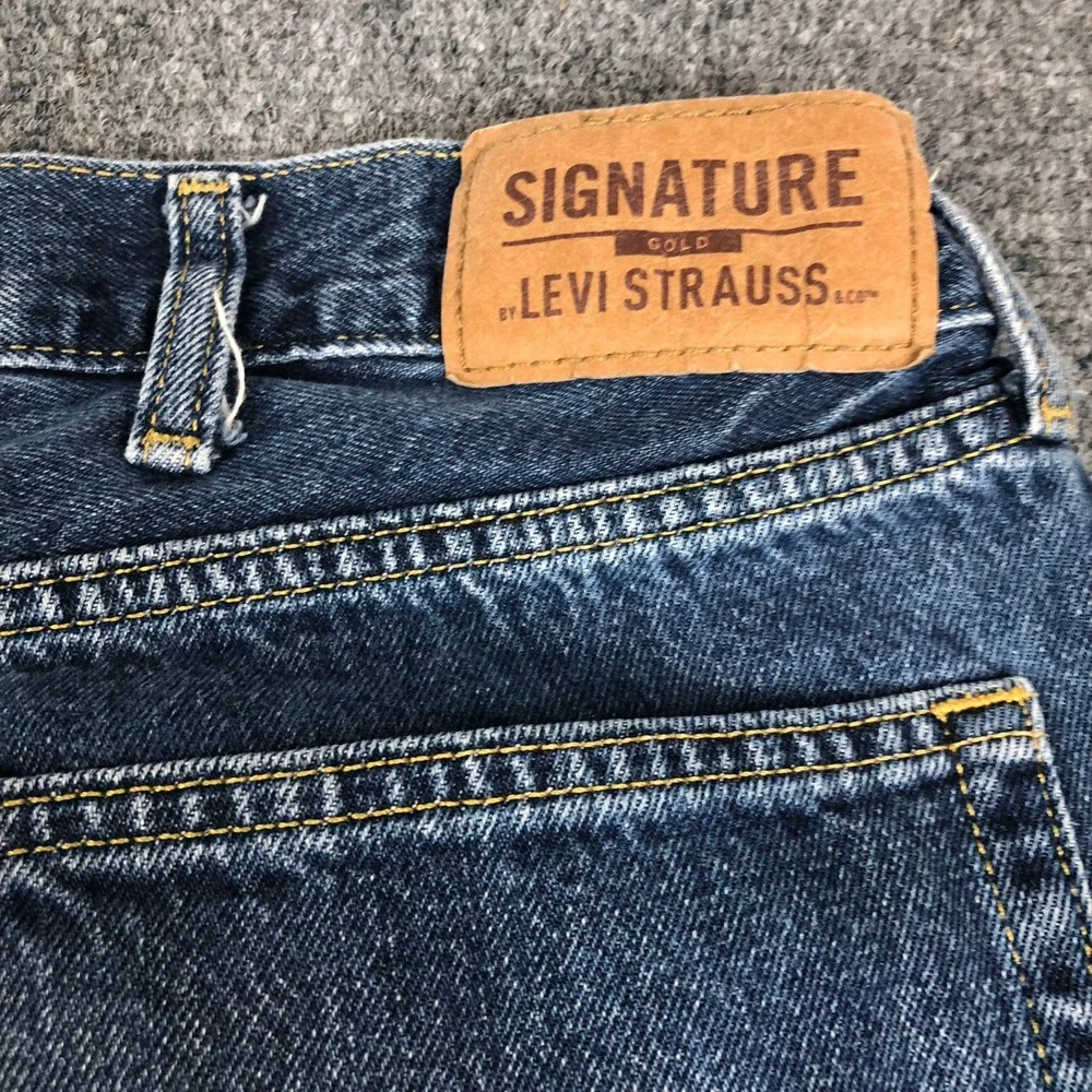 Signature by Levi Strauss & Co. signature by